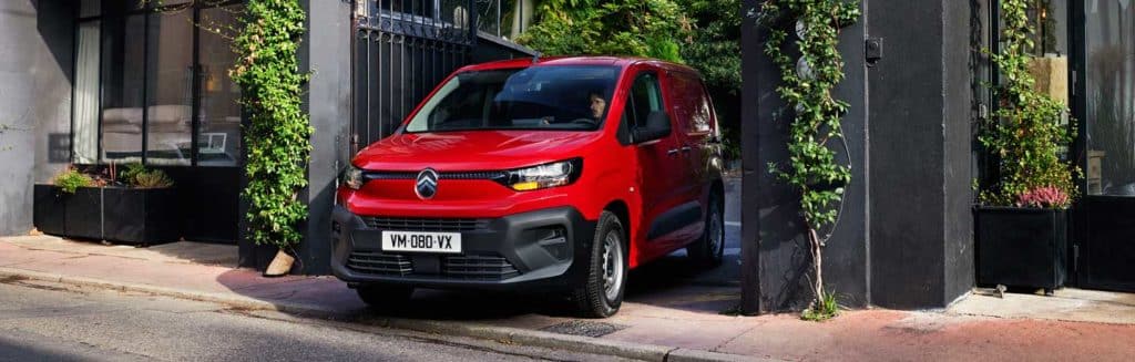 voiture véhicule utilitaire fourgonnette citroën berlingo van citroën valence 6