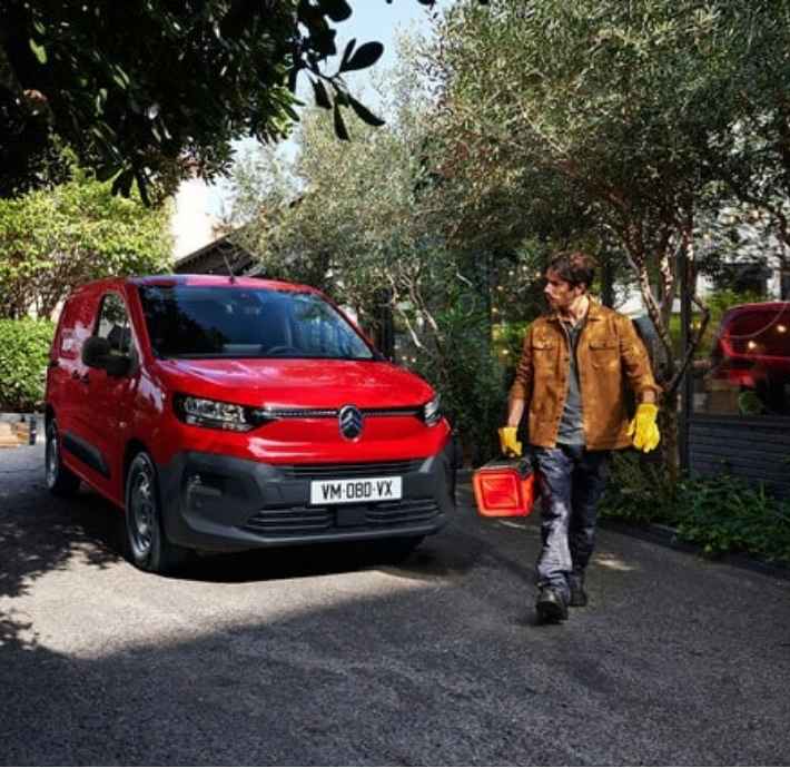 voiture véhicule utilitaire fourgonnette citroën berlingo van citroën valence 2