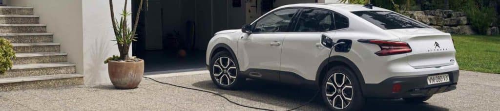 comment recharger une voiture électrique a valence ? c4 X blanche électrique.